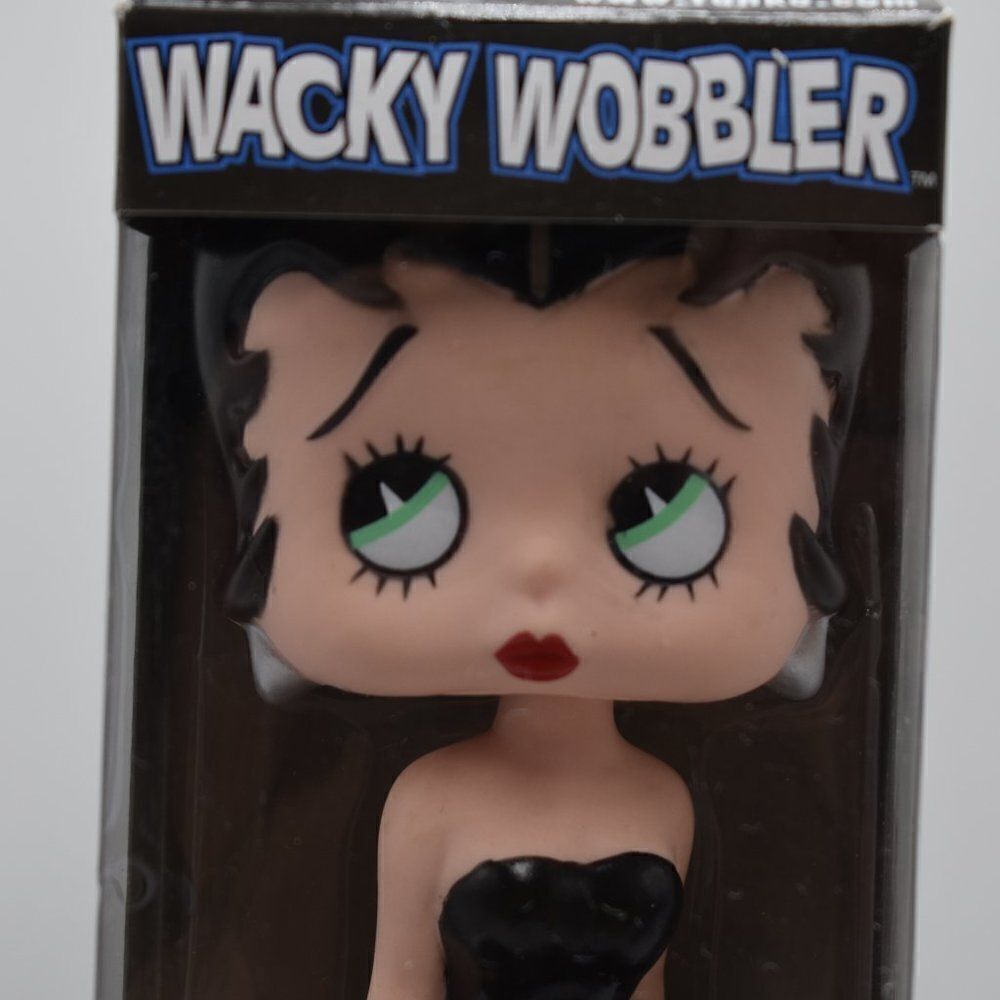 Funko Wacky Wobbler Evening Betty Boop - Picture 2 of 9